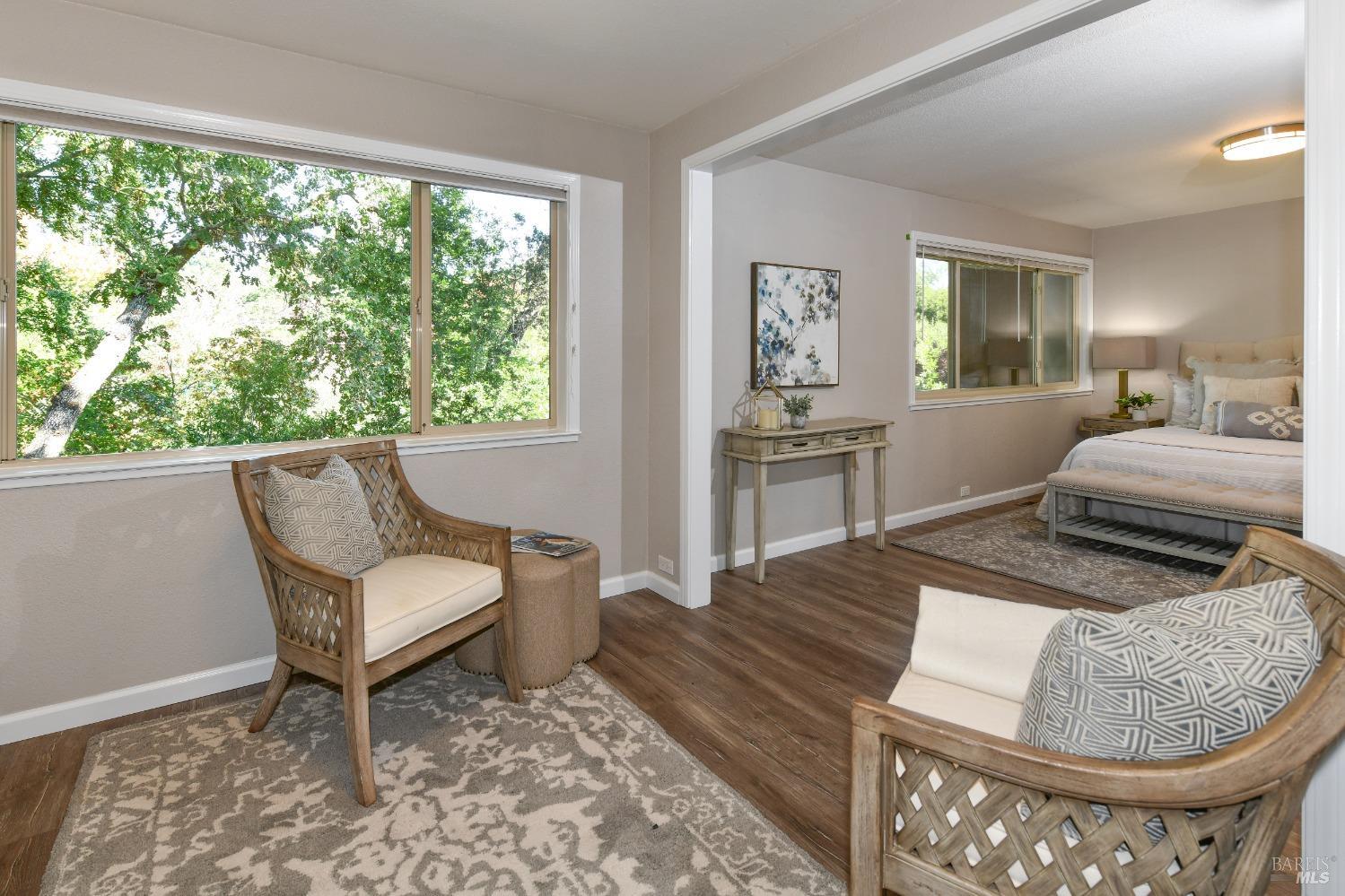 3146 Valley Green Ln