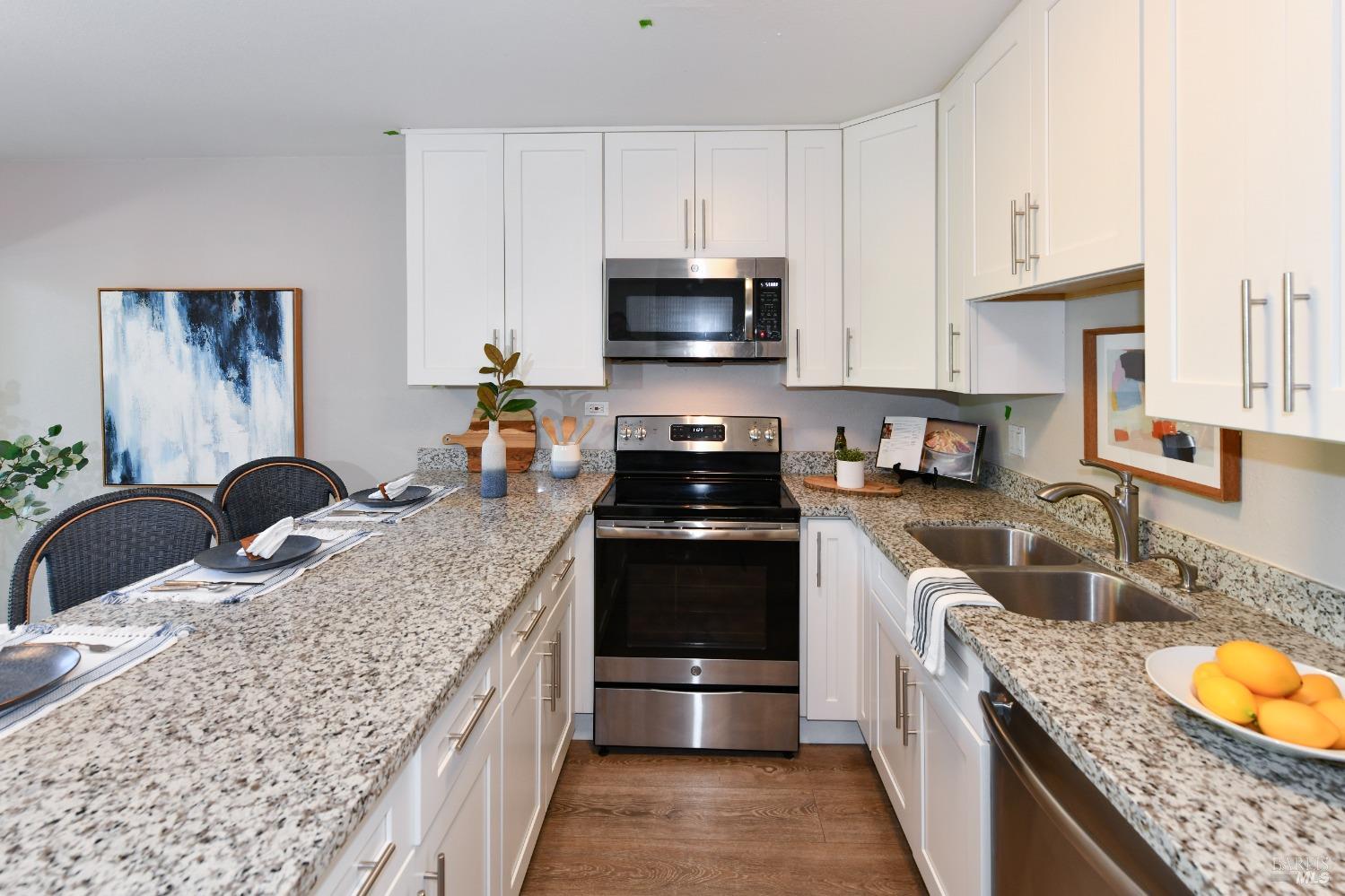 3146 Valley Green Ln