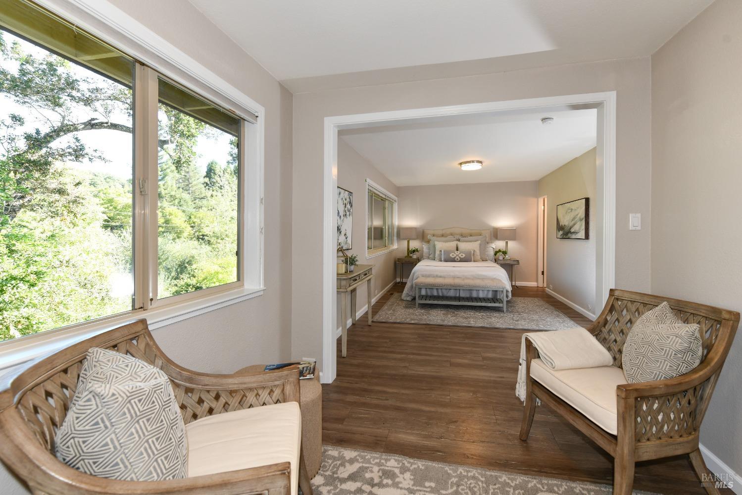 3146 Valley Green Ln