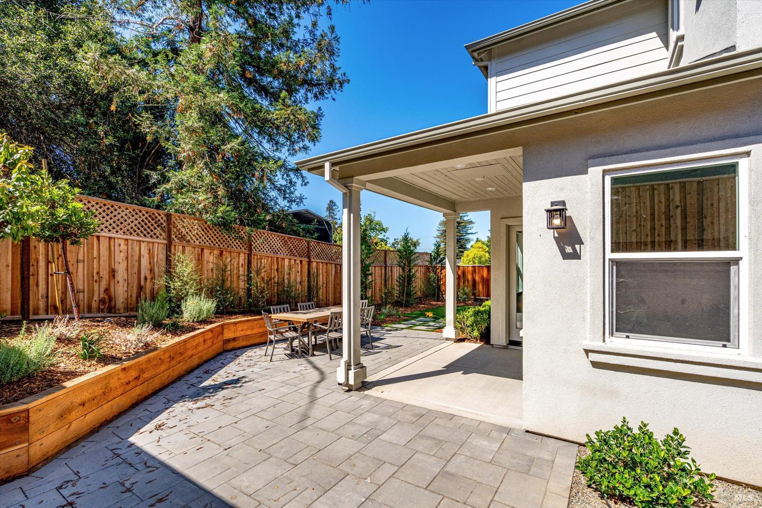 103 Grace Ln