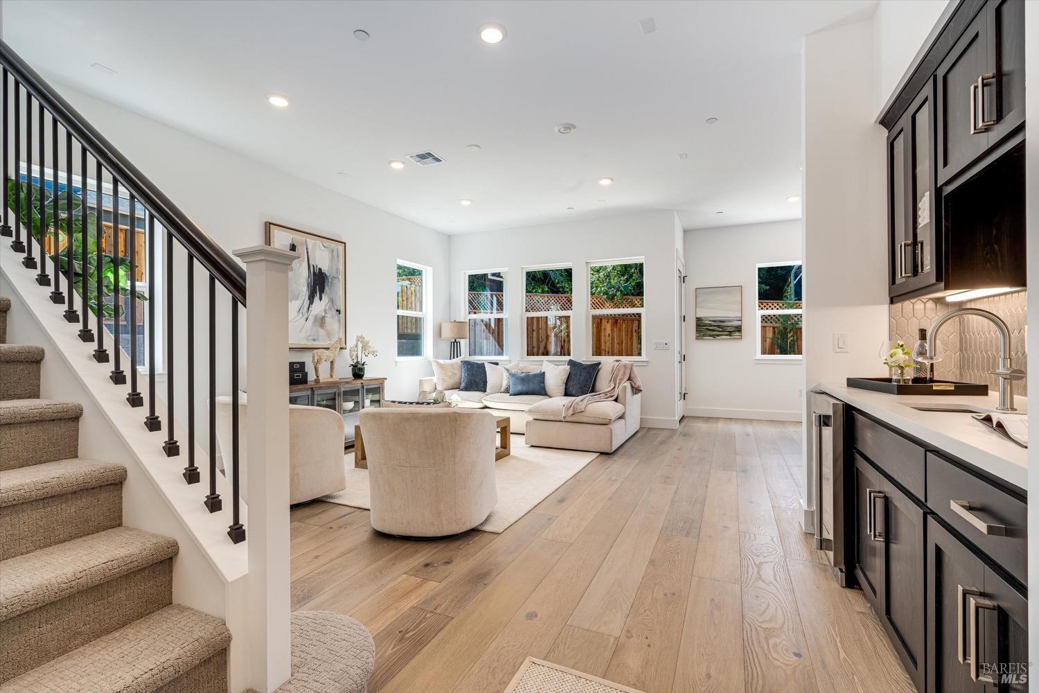 103 Grace Ln