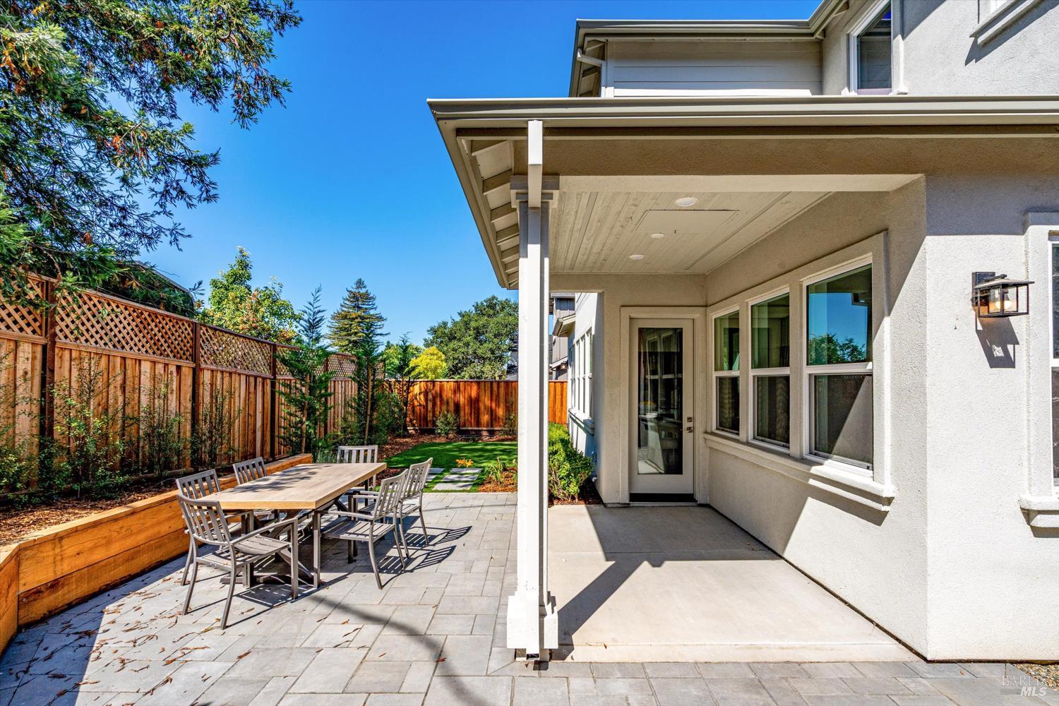 103 Grace Ln