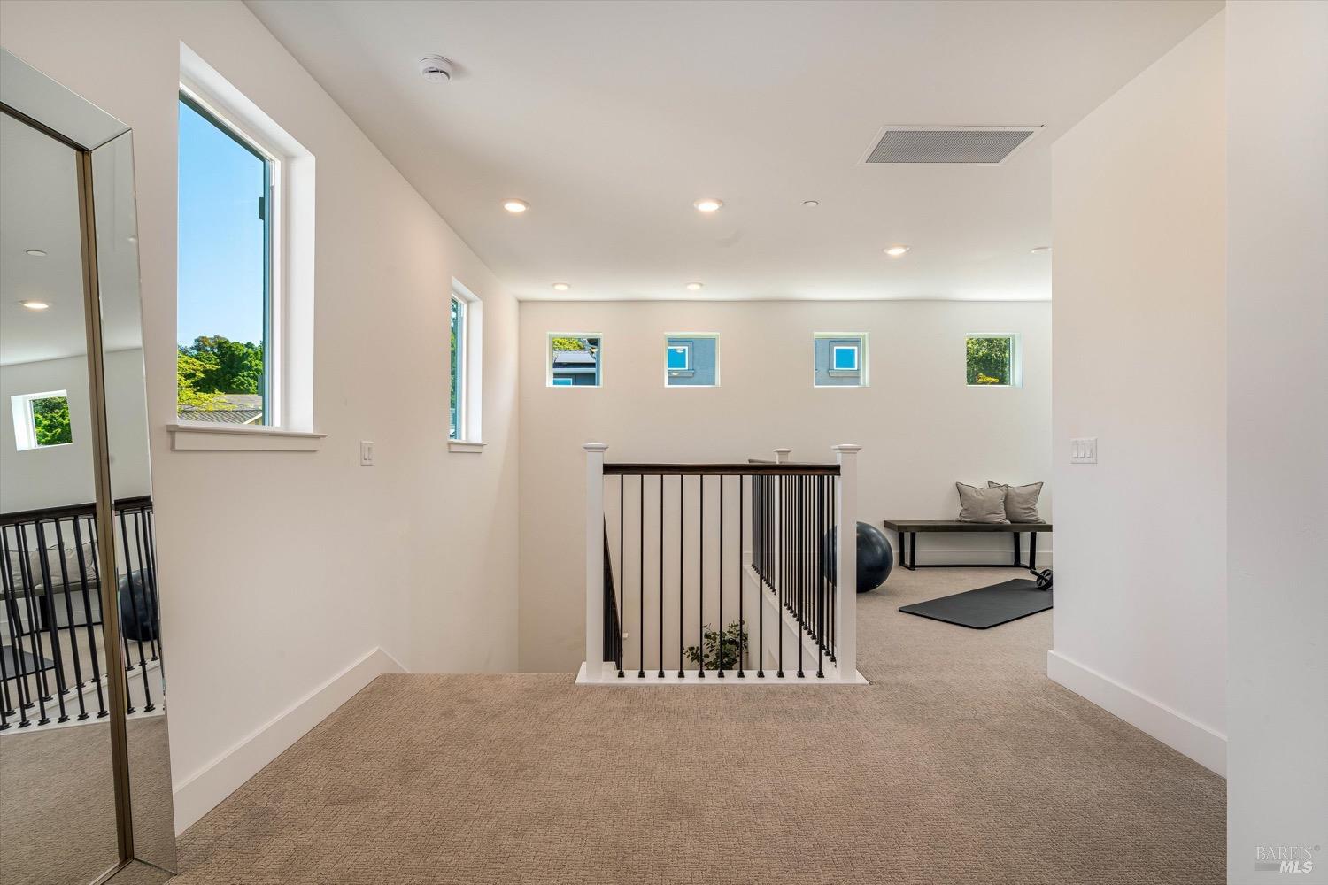103 Grace Ln