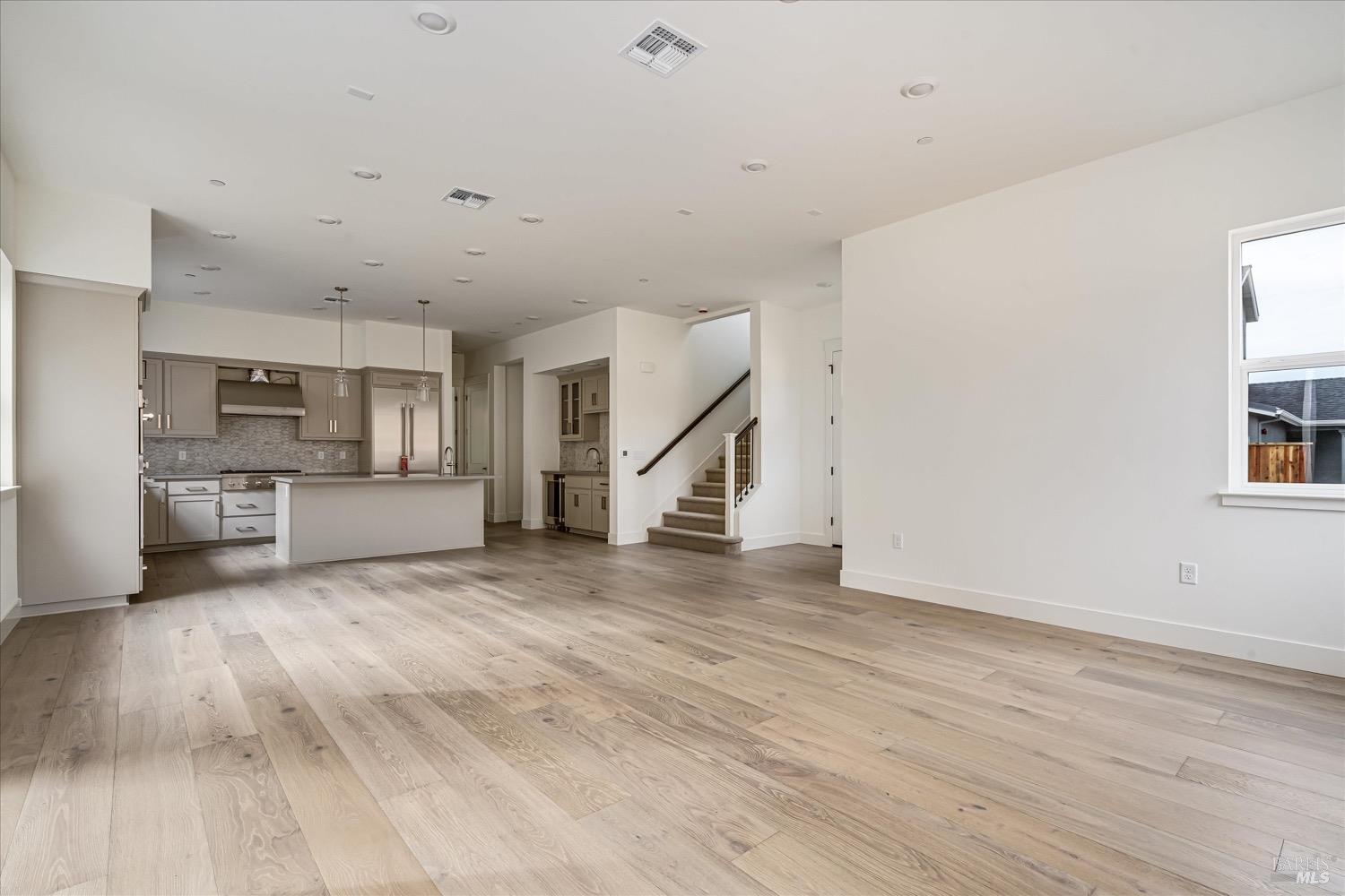 107 Grace Ln