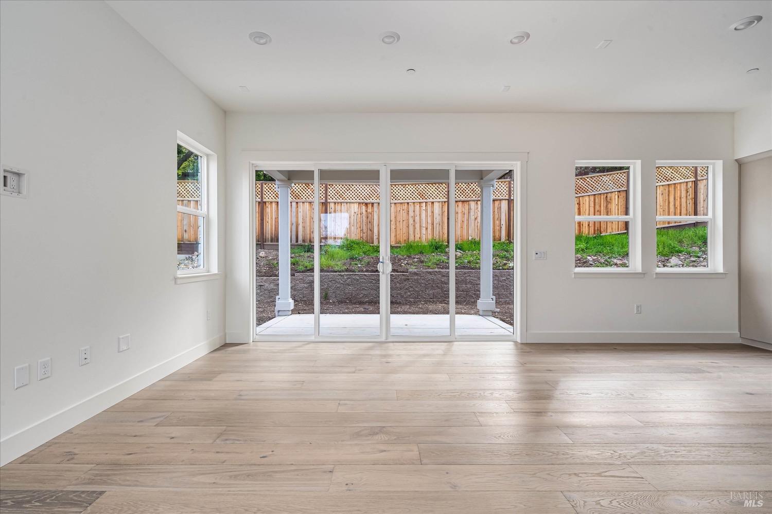 107 Grace Ln