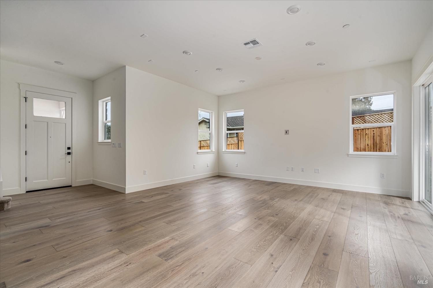 107 Grace Ln