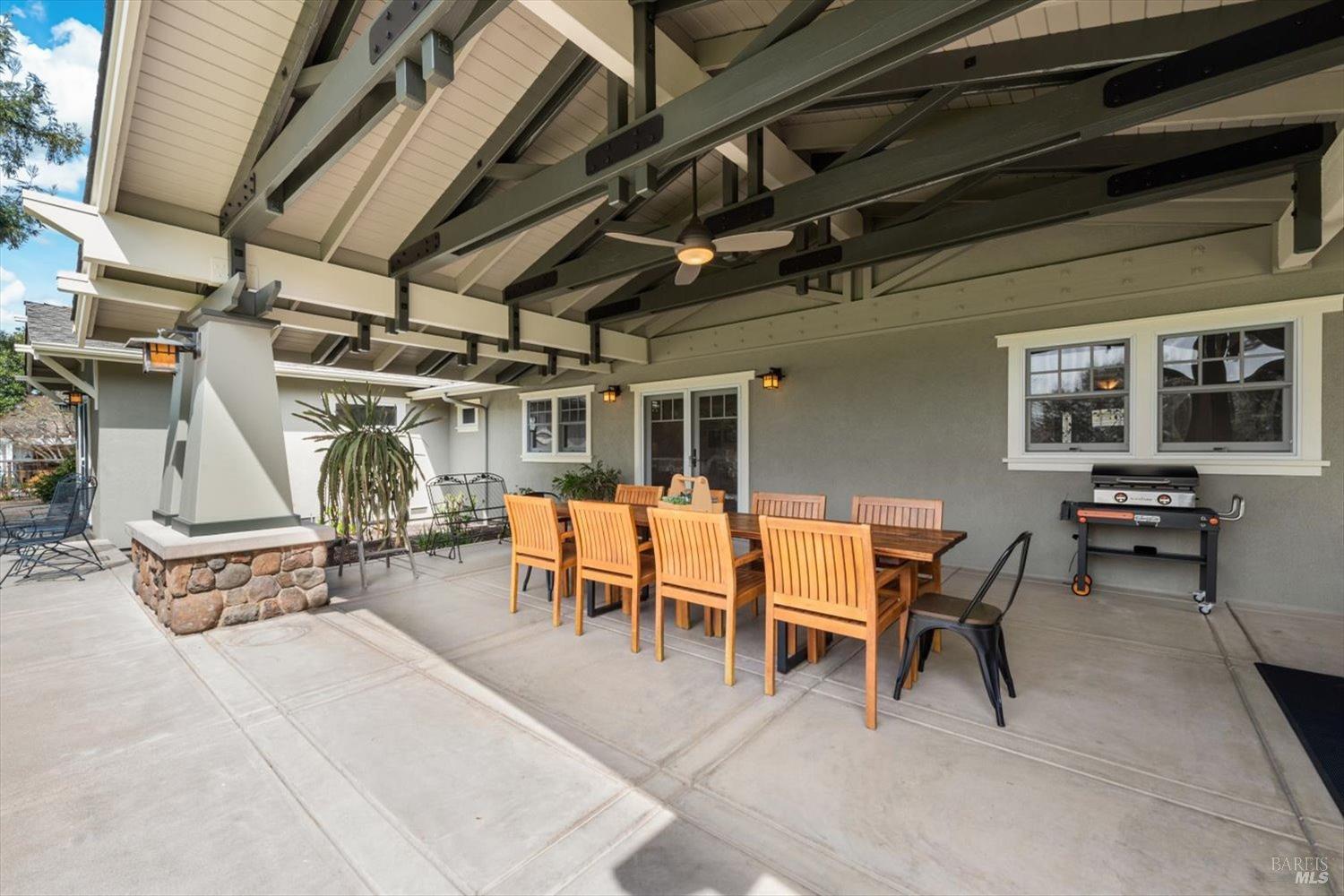 1111 Olive Hill Ln