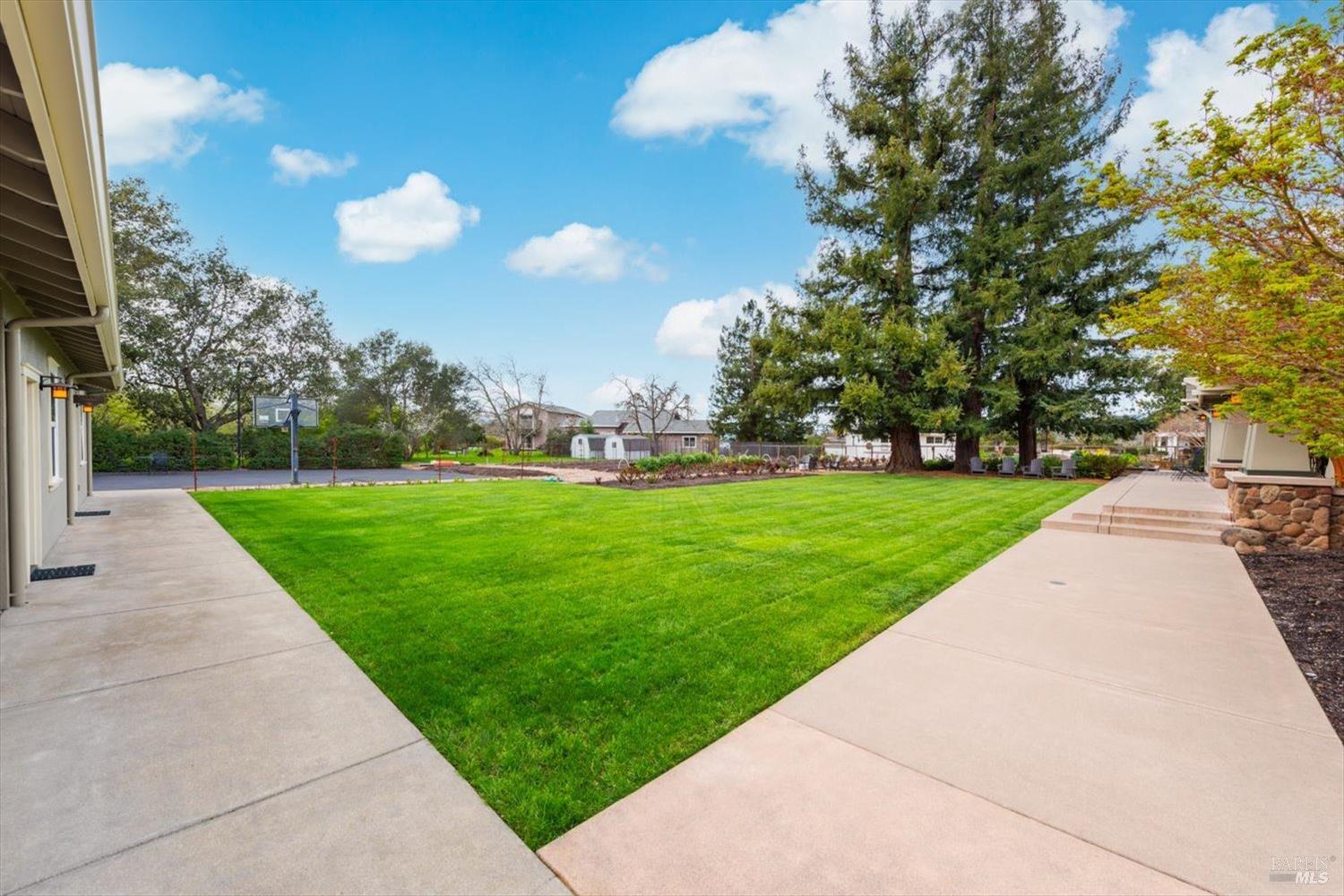 1111 Olive Hill Ln