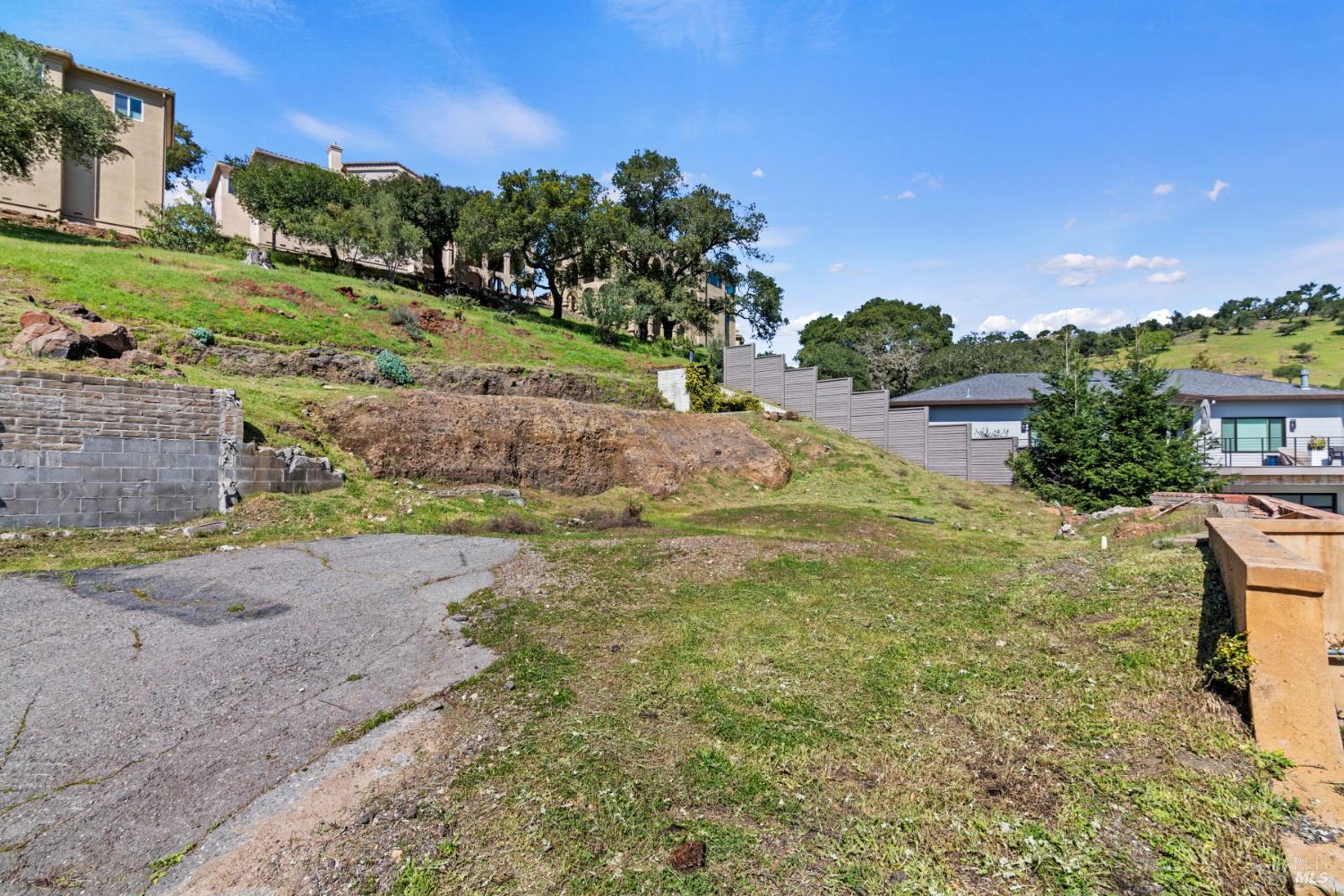 542 Westgate Dr