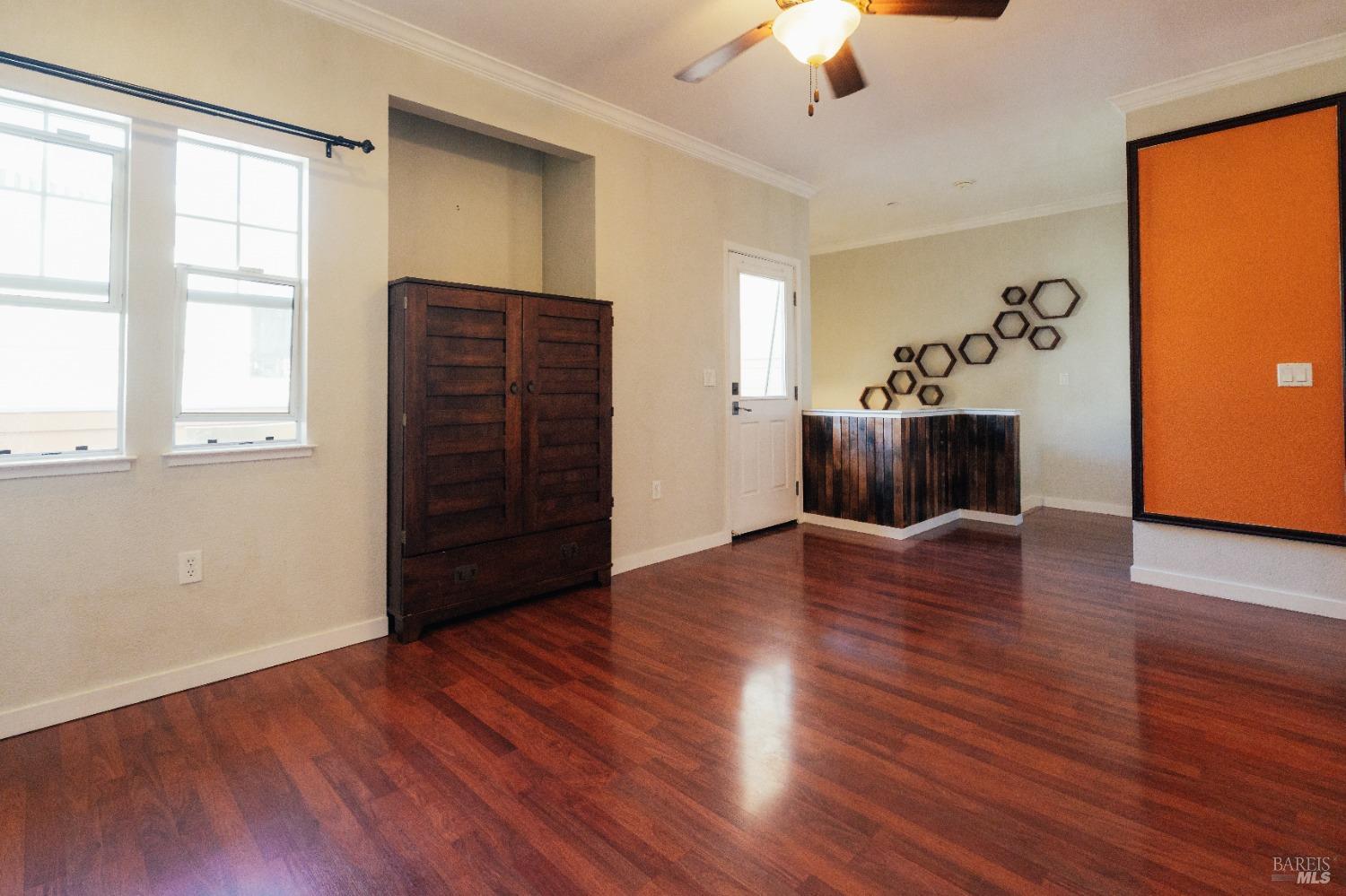 134 Valley Oak Dr