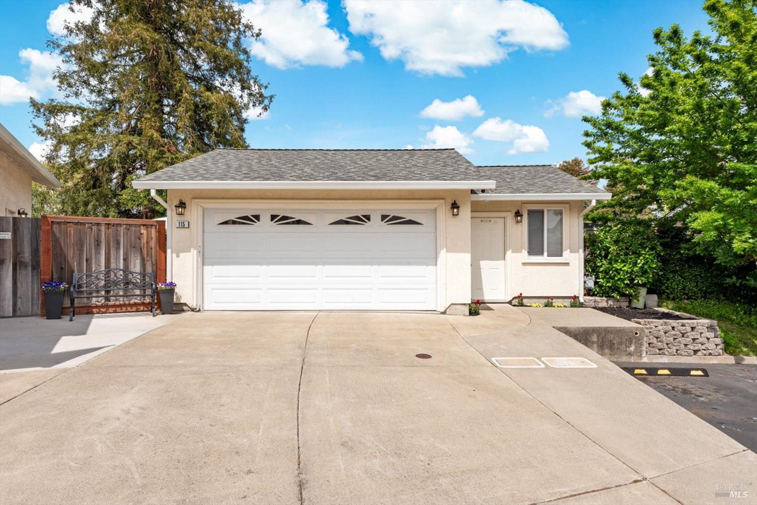115 Poe Ct
