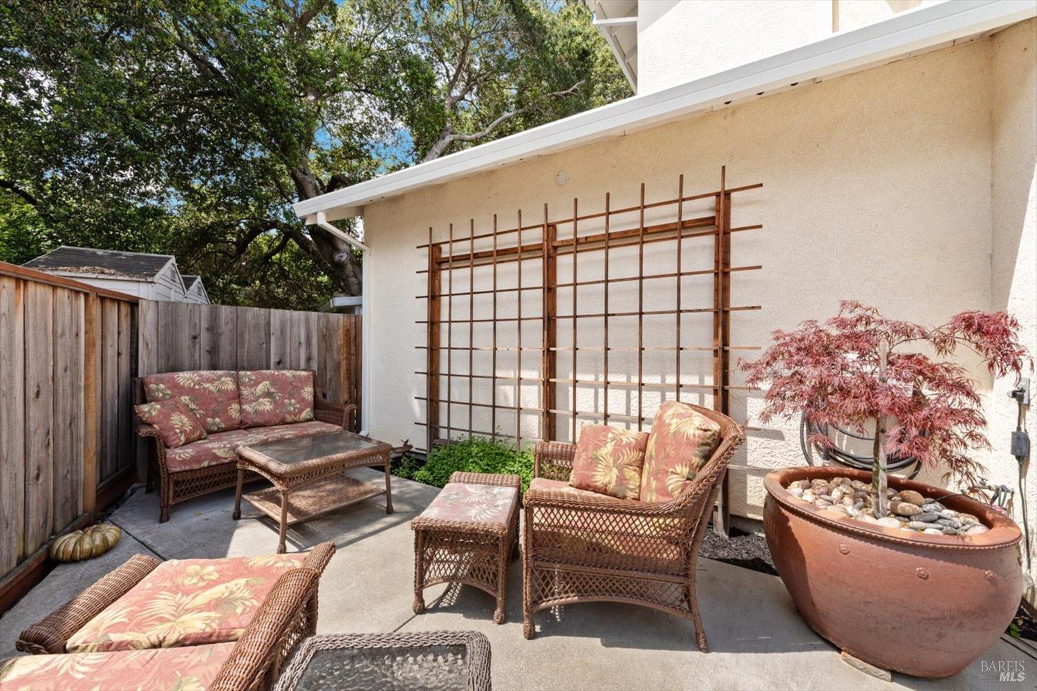 115 Poe Ct