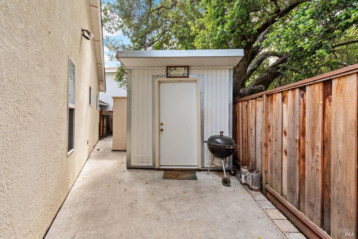 115 Poe Ct