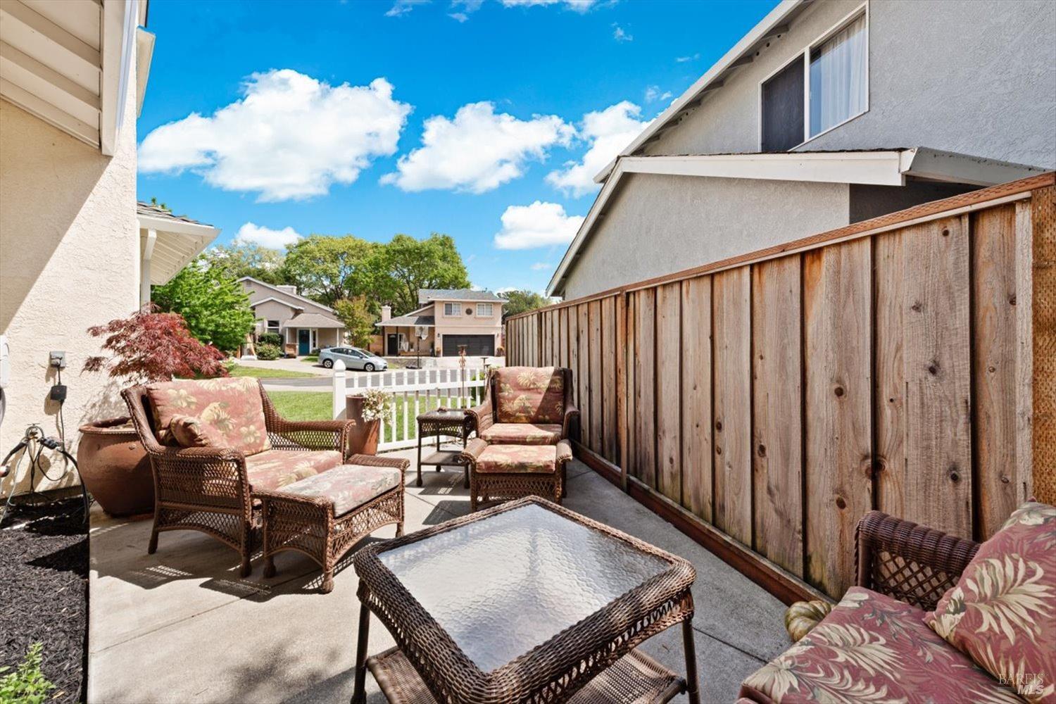 115 Poe Ct