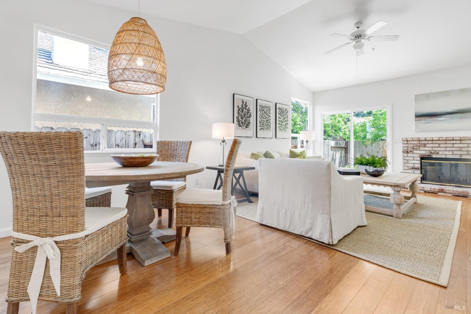 2123 Devonshire Dr