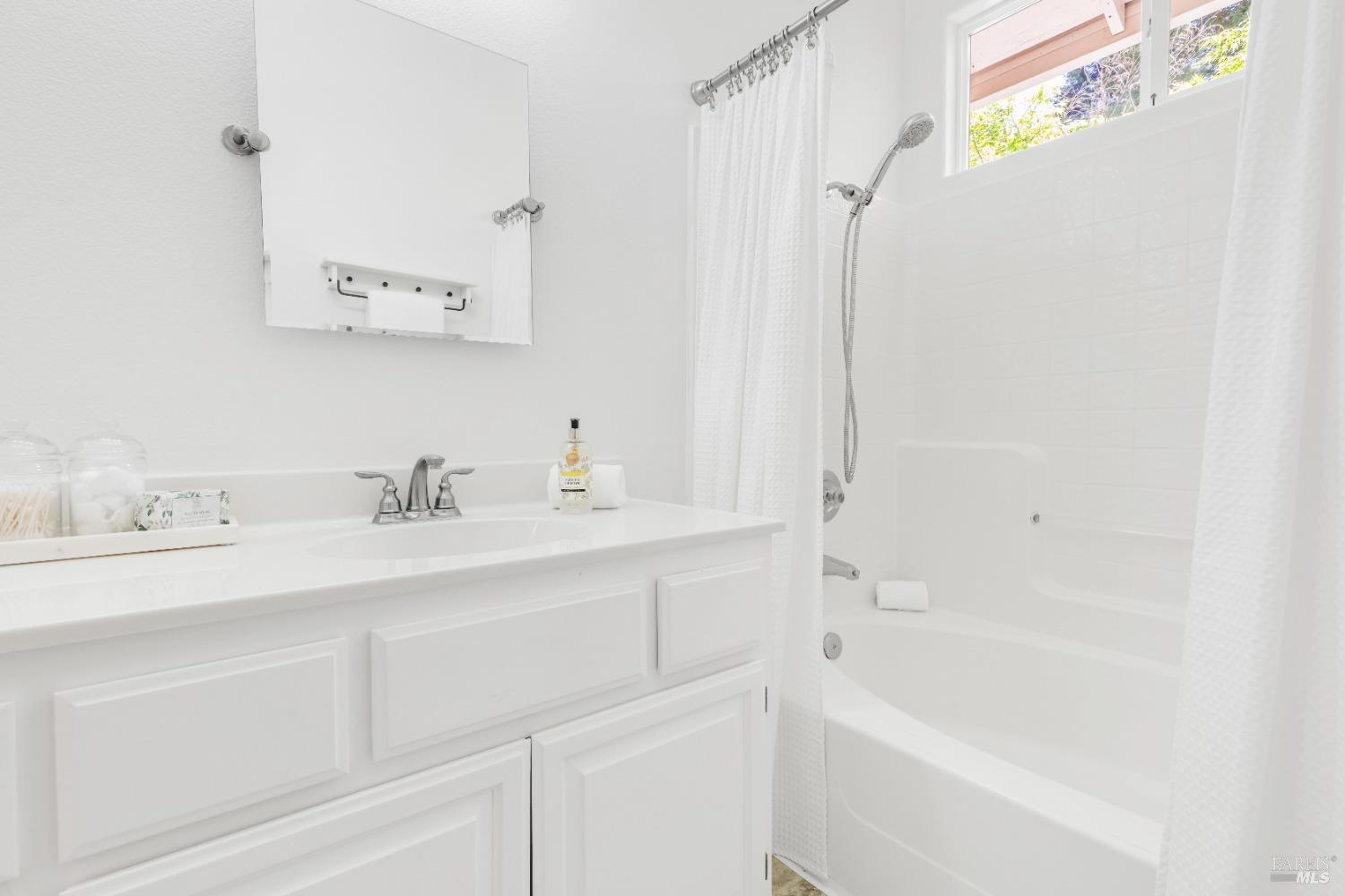2123 Devonshire Dr