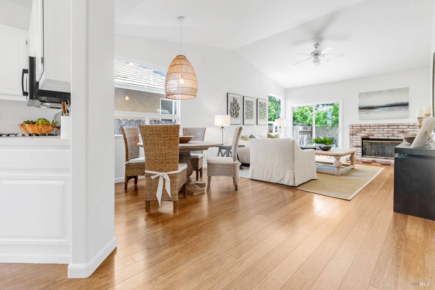 2123 Devonshire Dr