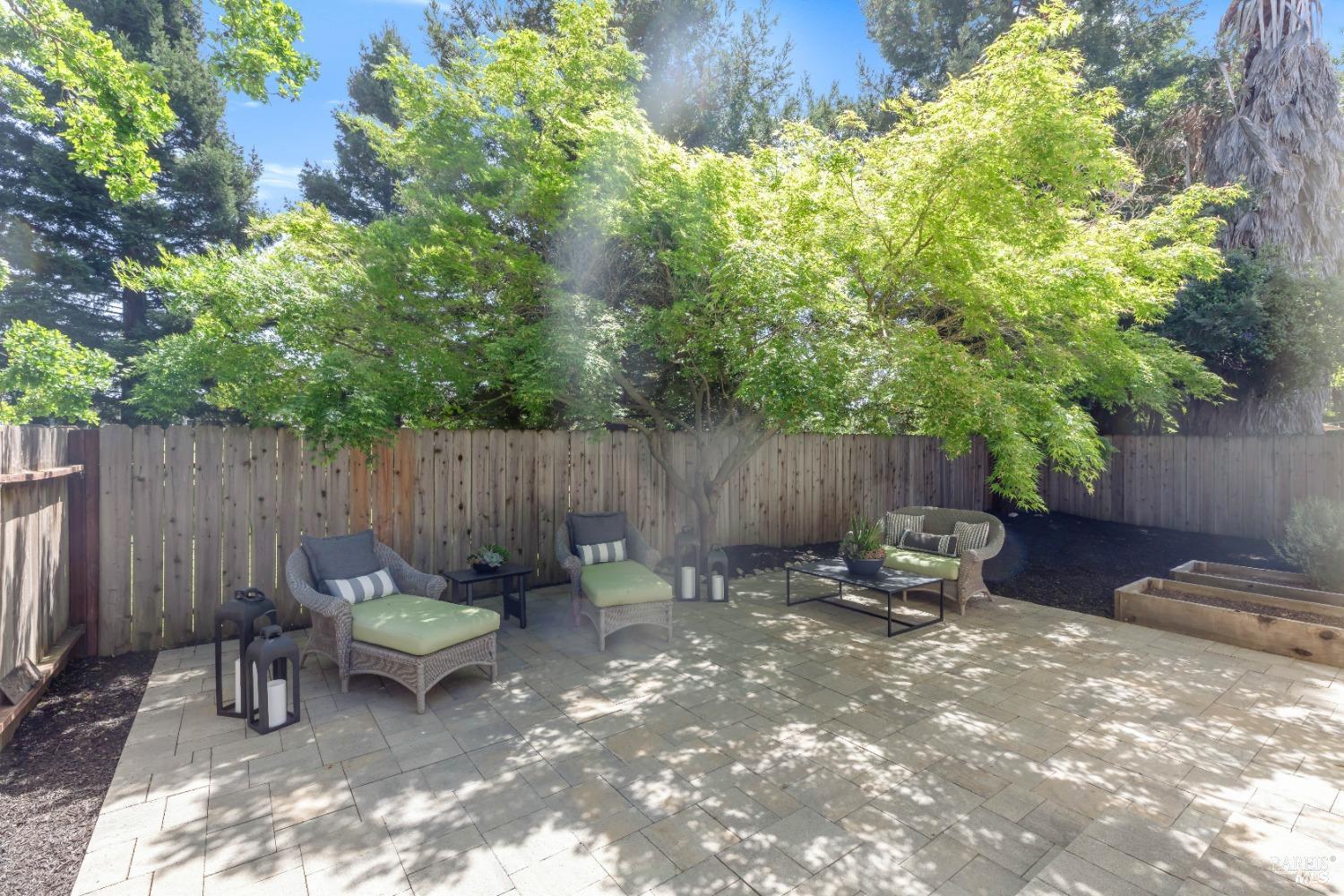 2123 Devonshire Dr