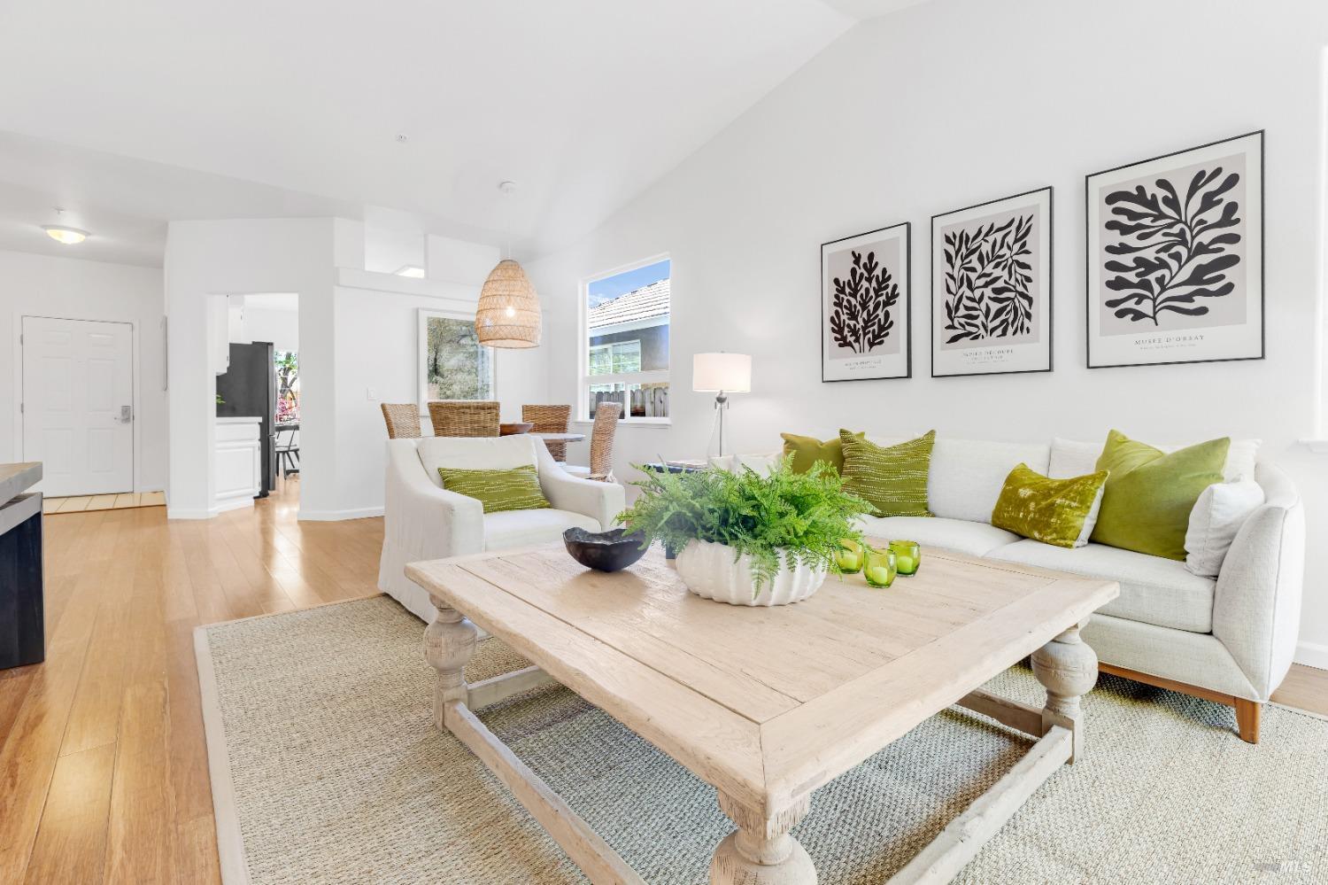 2123 Devonshire Dr