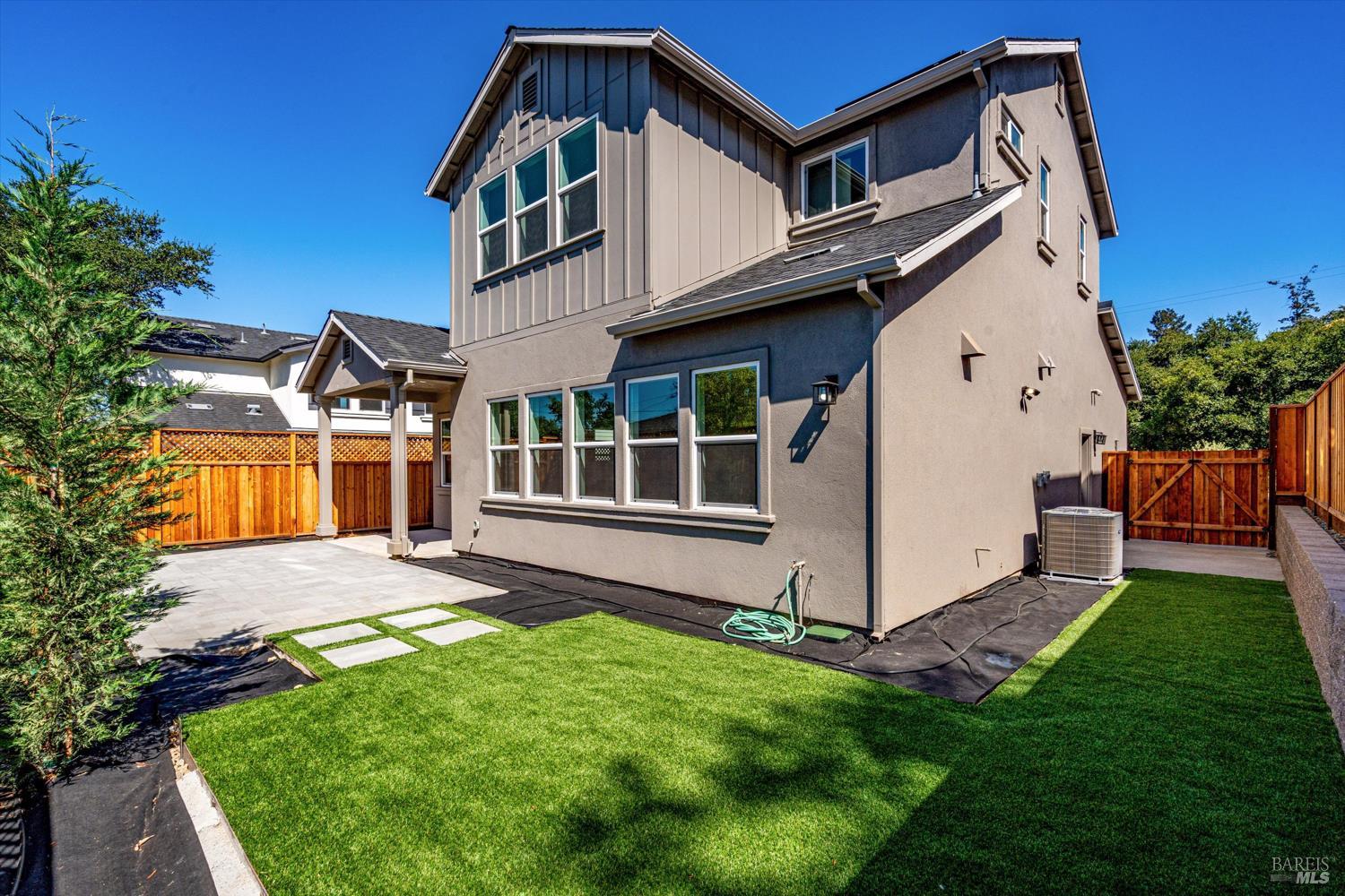 101 Grace Ln