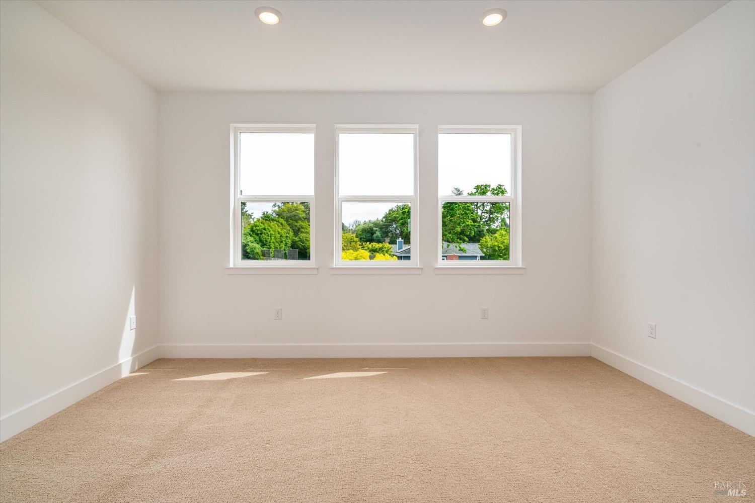 101 Grace Ln