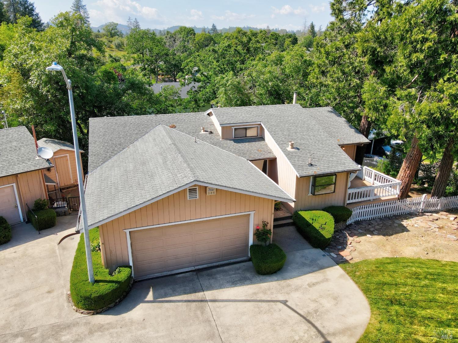 276 Brookside Dr