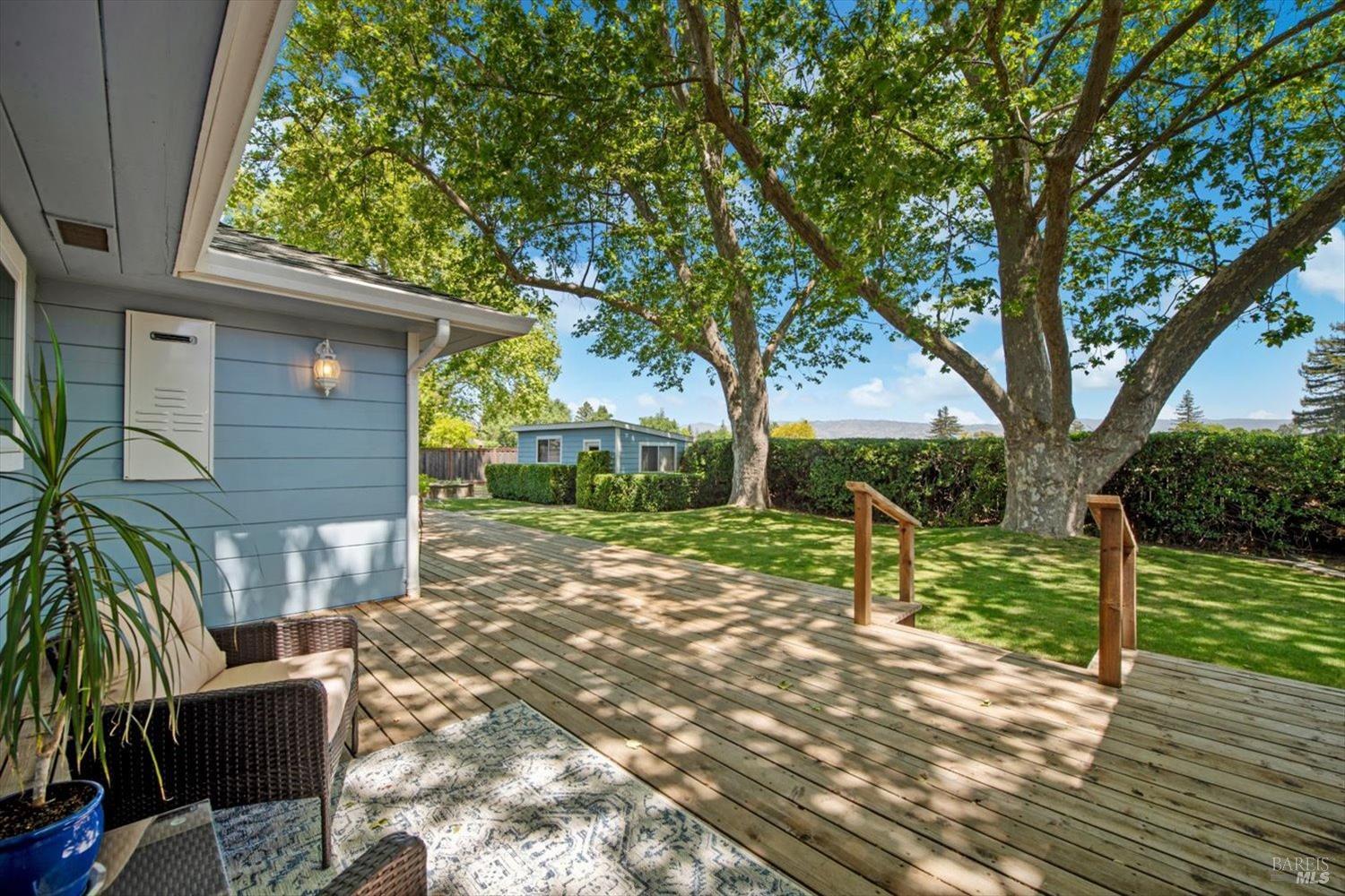 3834 Linda Vista Ave