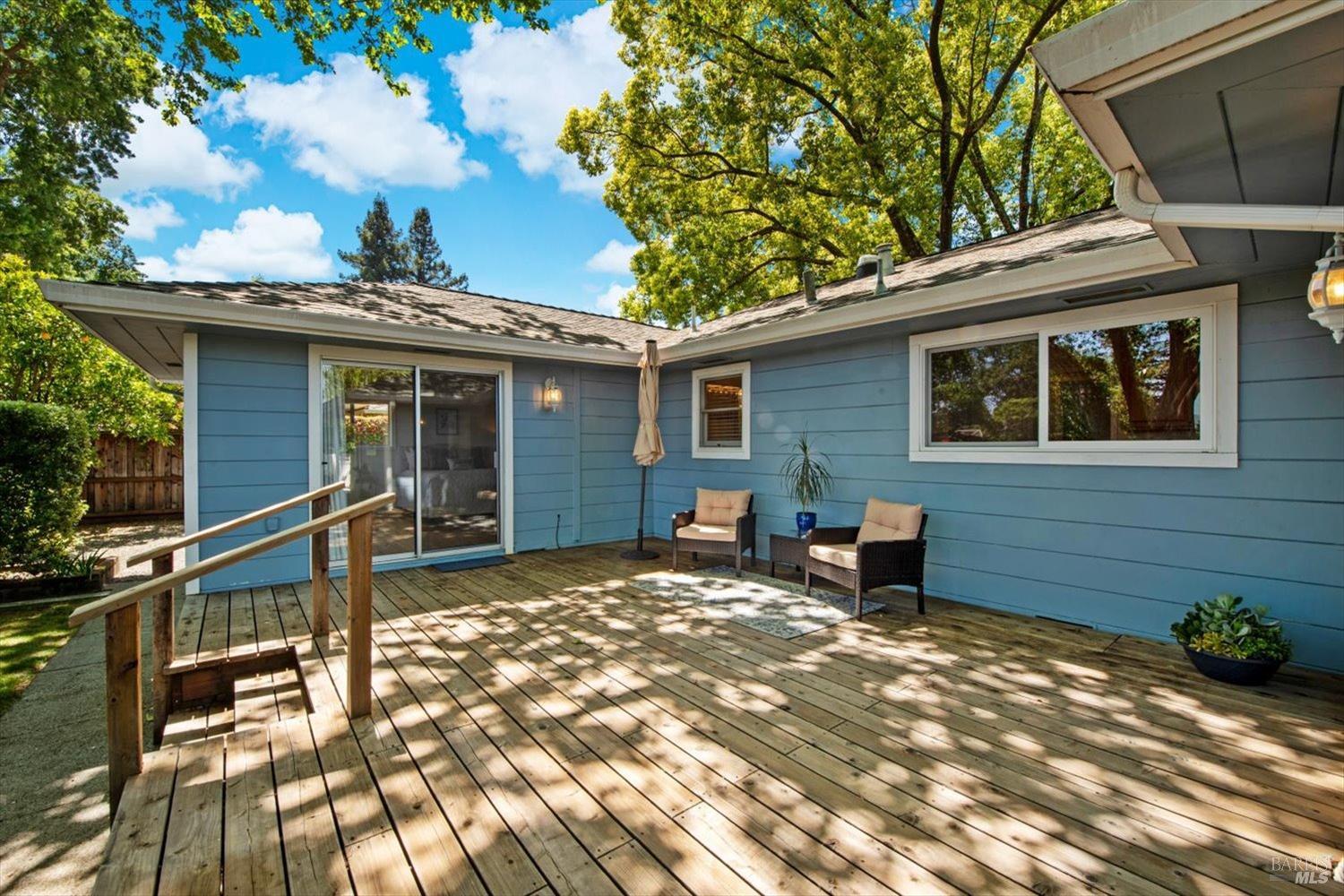 3834 Linda Vista Ave