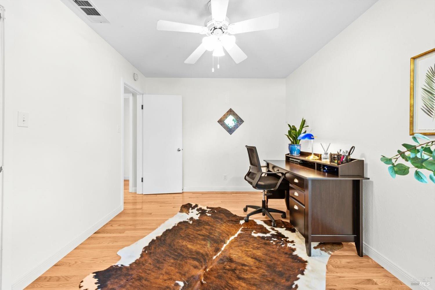 3834 Linda Vista Ave