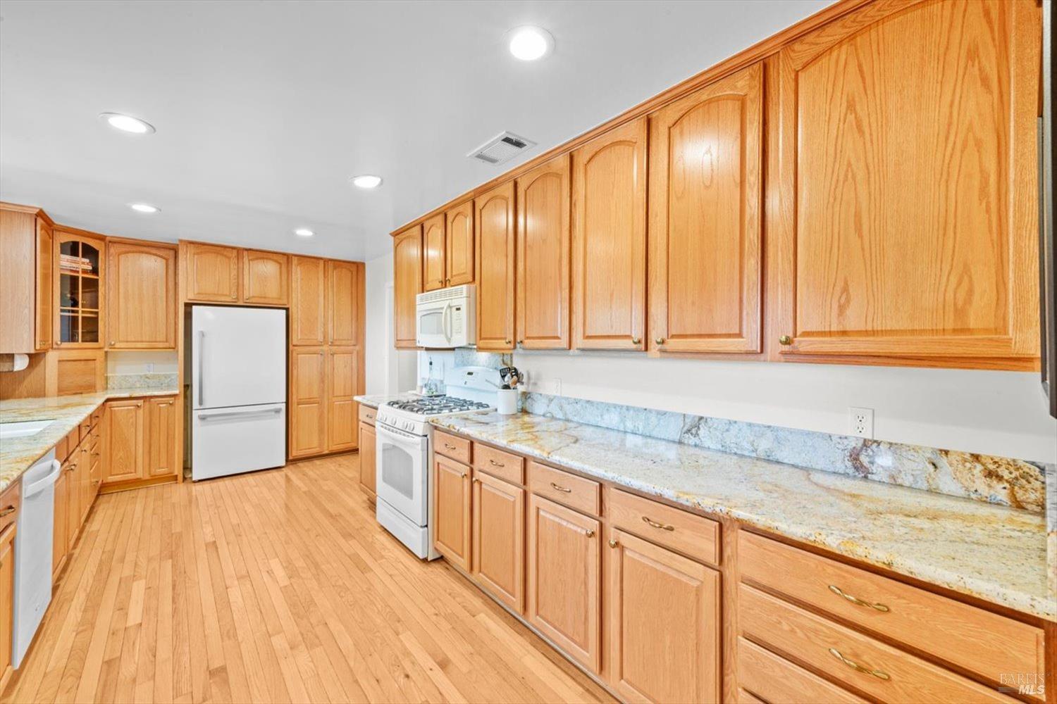 3834 Linda Vista Ave