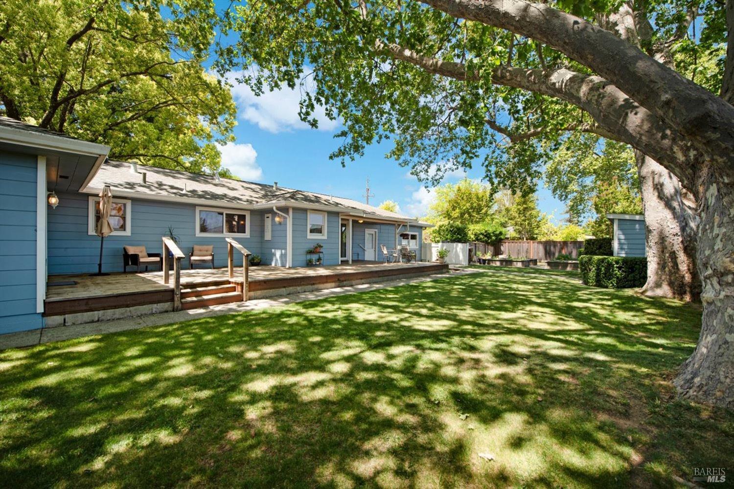 3834 Linda Vista Ave