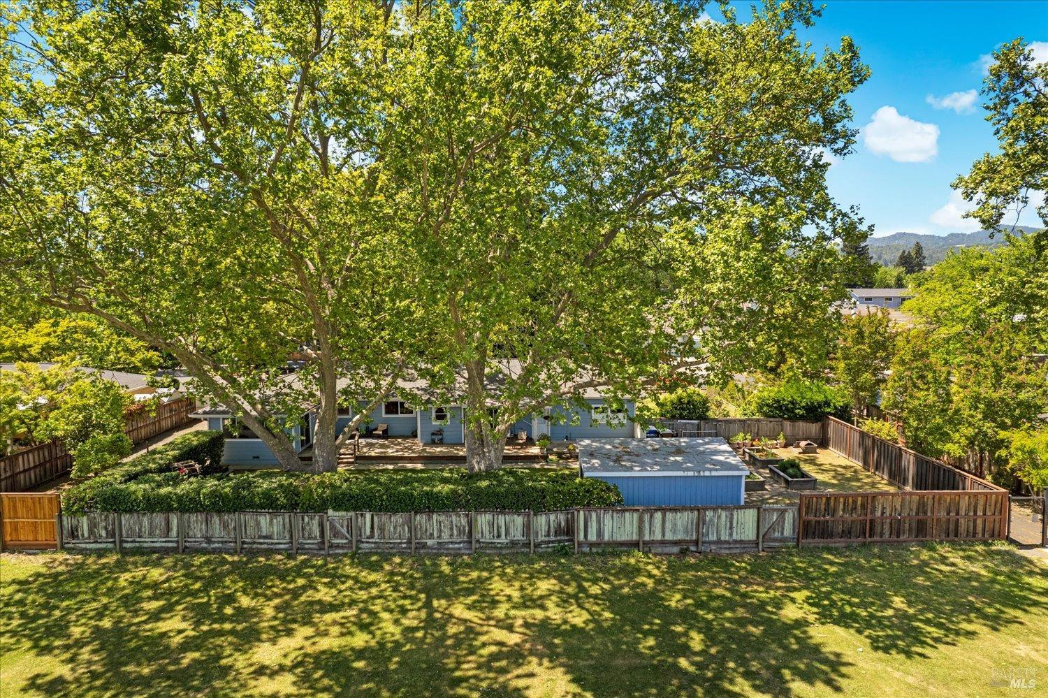 3834 Linda Vista Ave