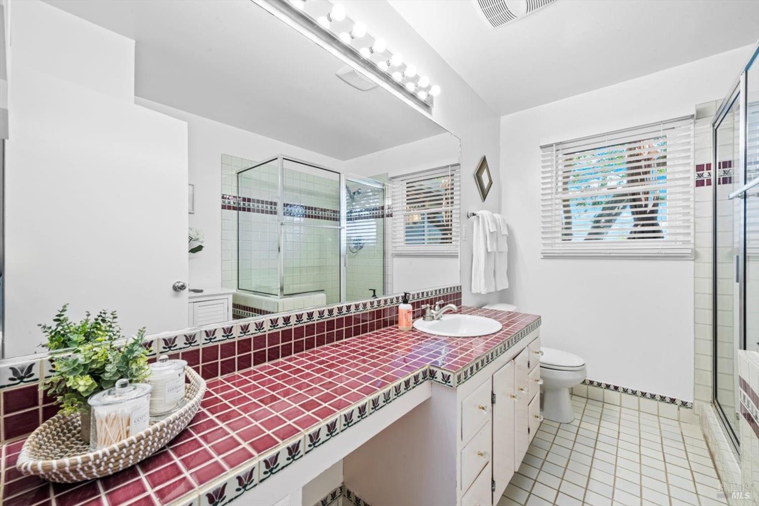 3834 Linda Vista Ave