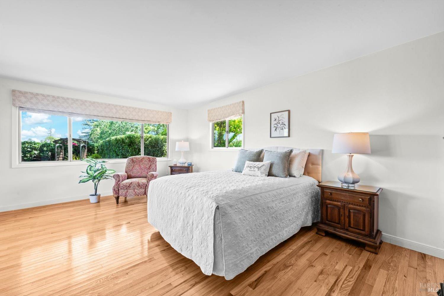 3834 Linda Vista Ave