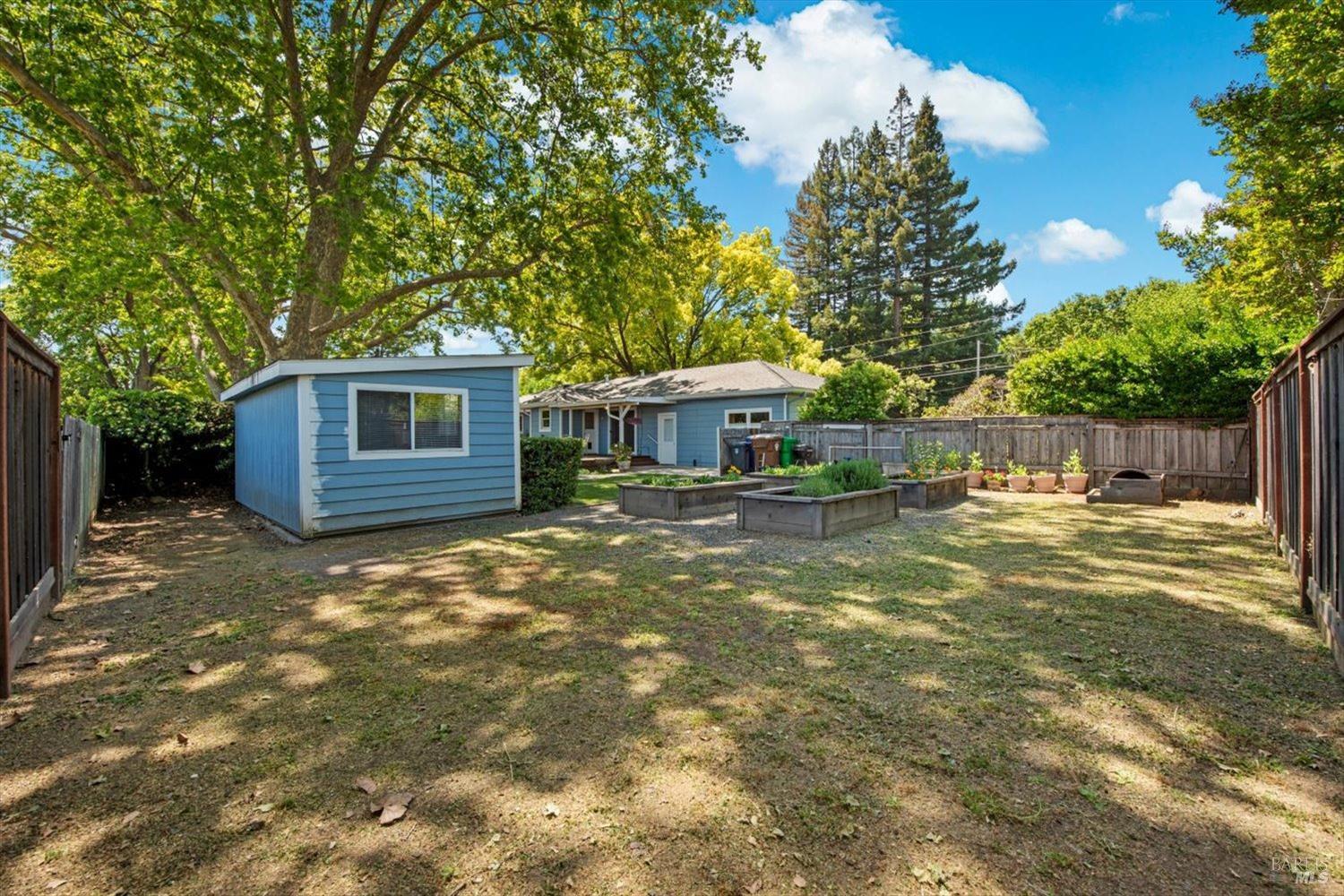 3834 Linda Vista Ave