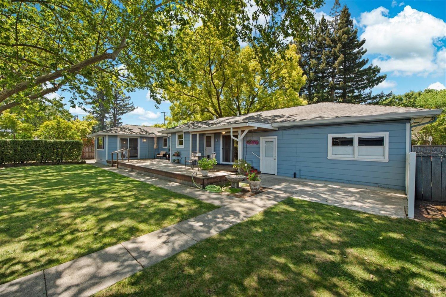 3834 Linda Vista Ave