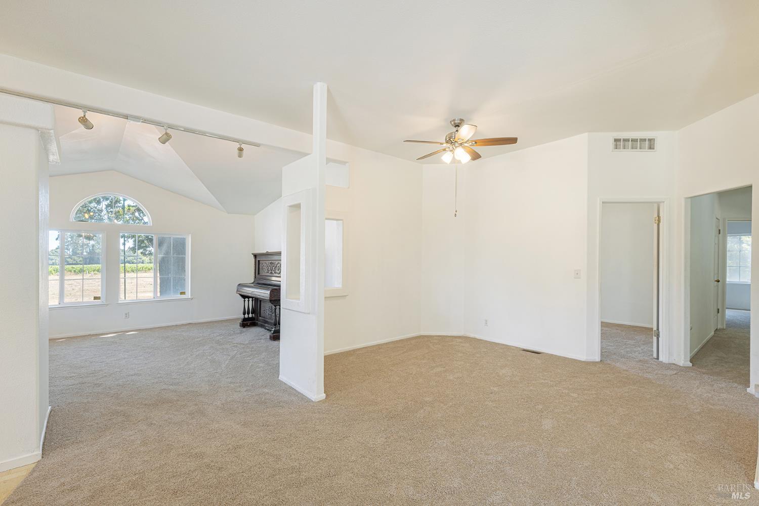 1285 Henry Rd