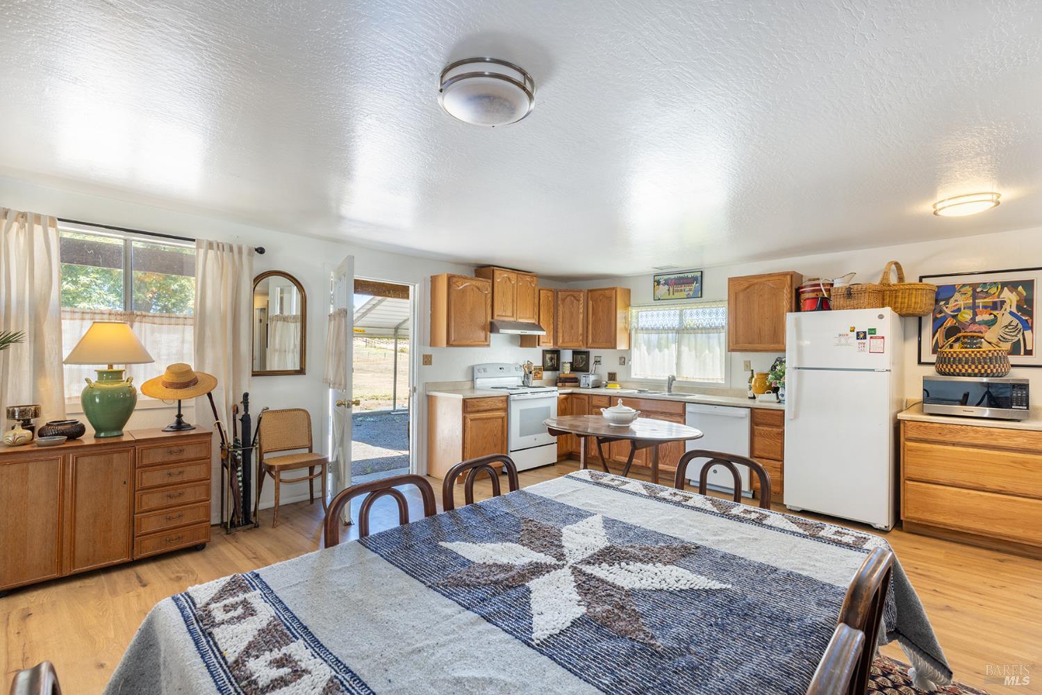 1285 Henry Rd