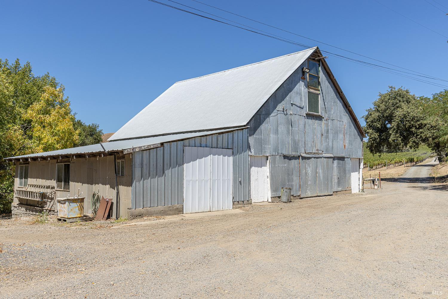 1285 Henry Rd
