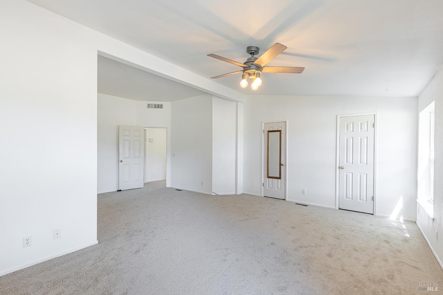 1285 Henry Rd