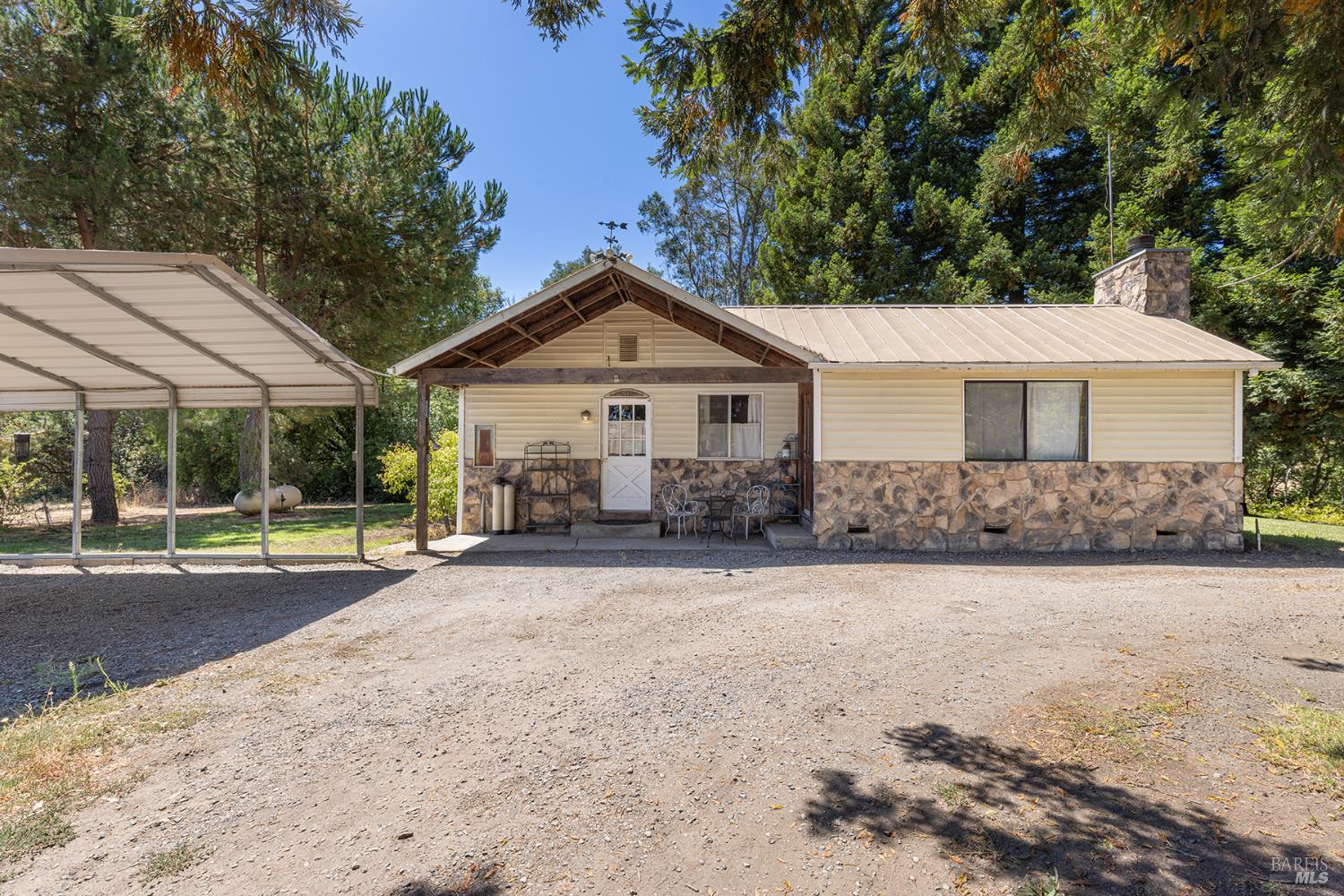 1285 Henry Rd