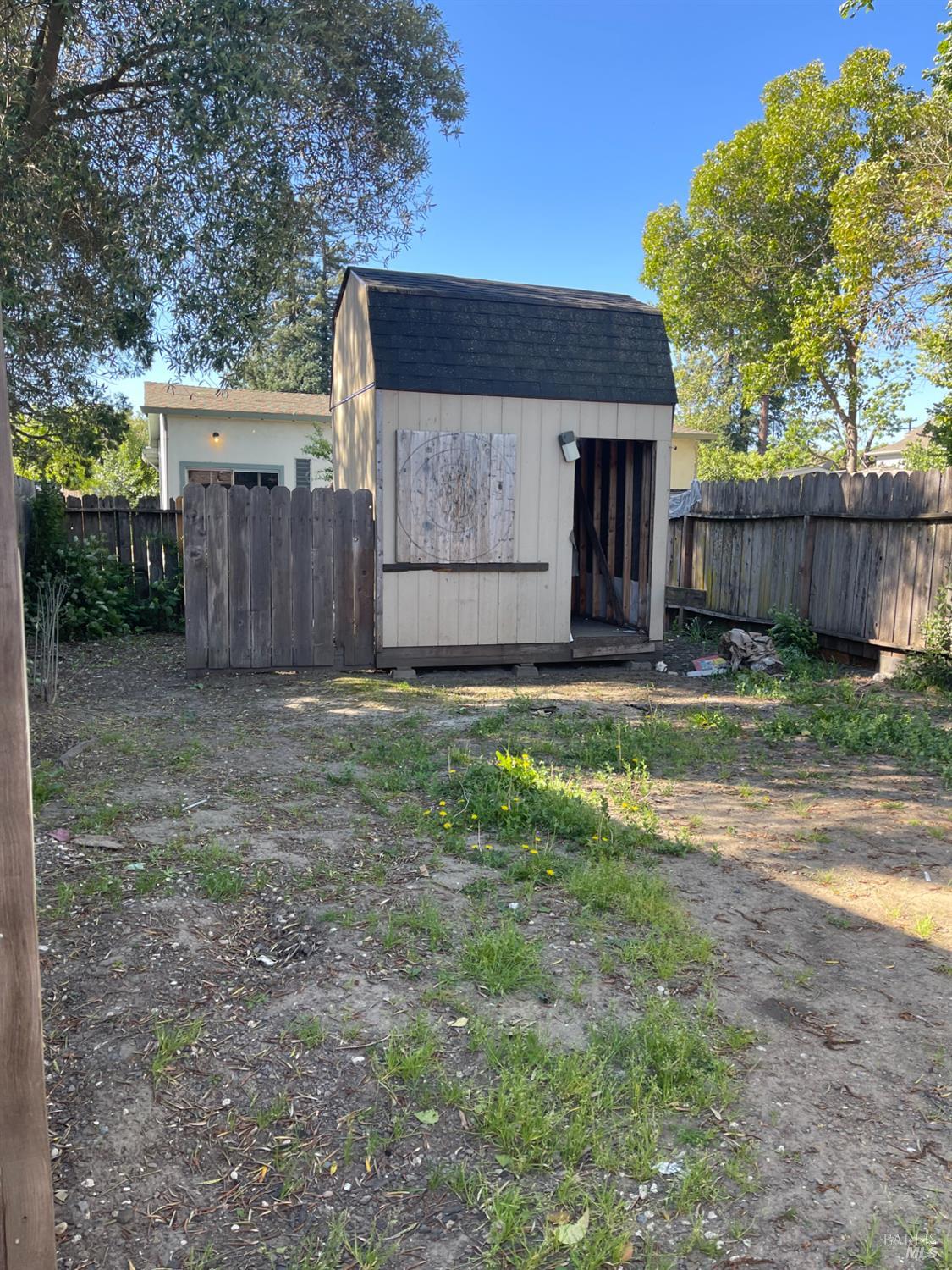 1541 Menlo Ave