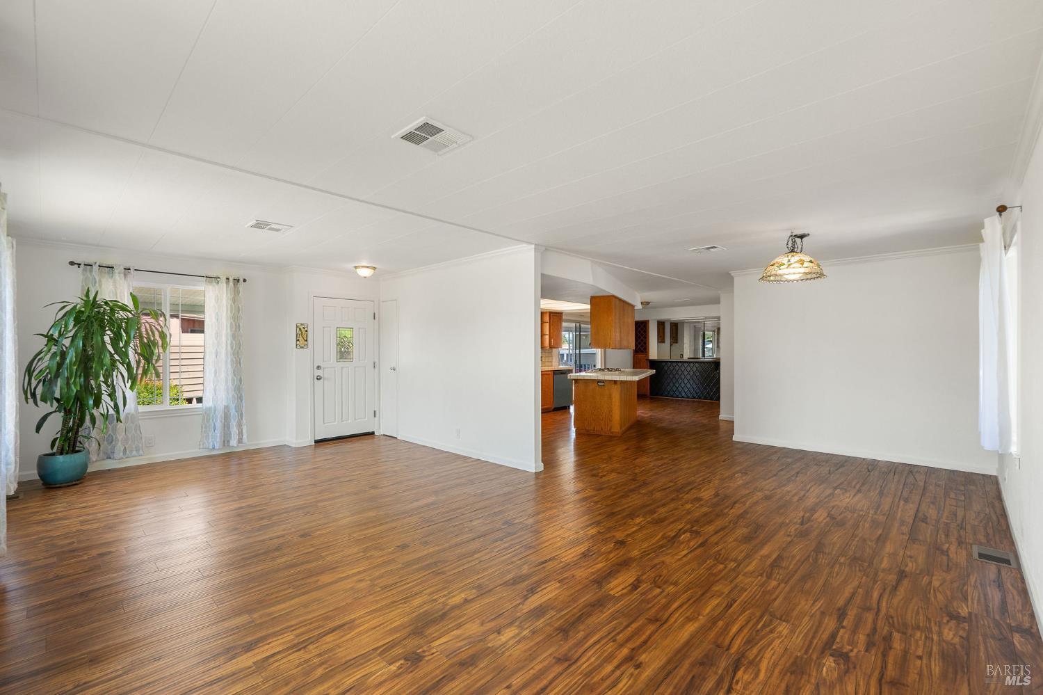 34 Hacienda Dr