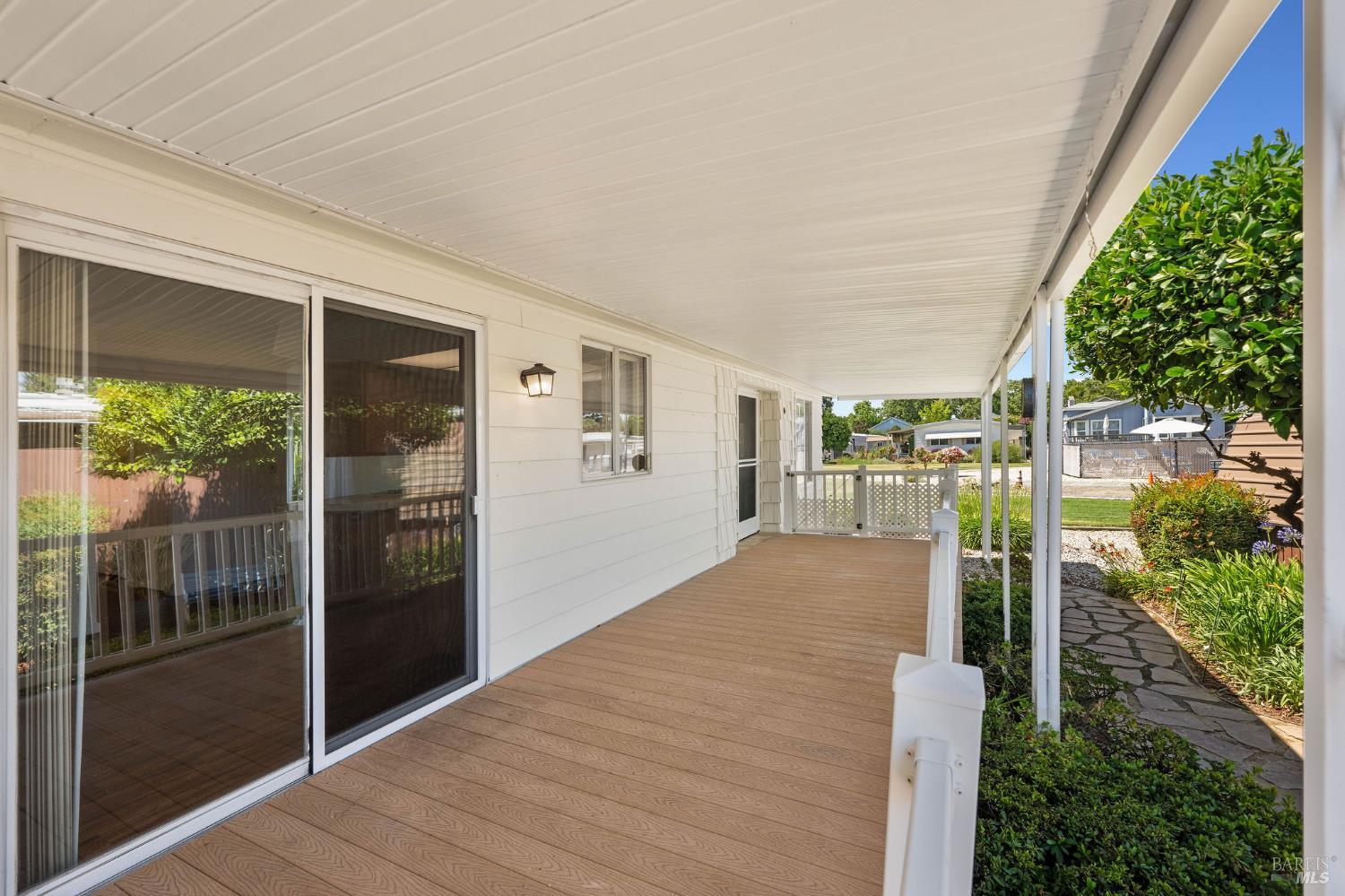 34 Hacienda Dr