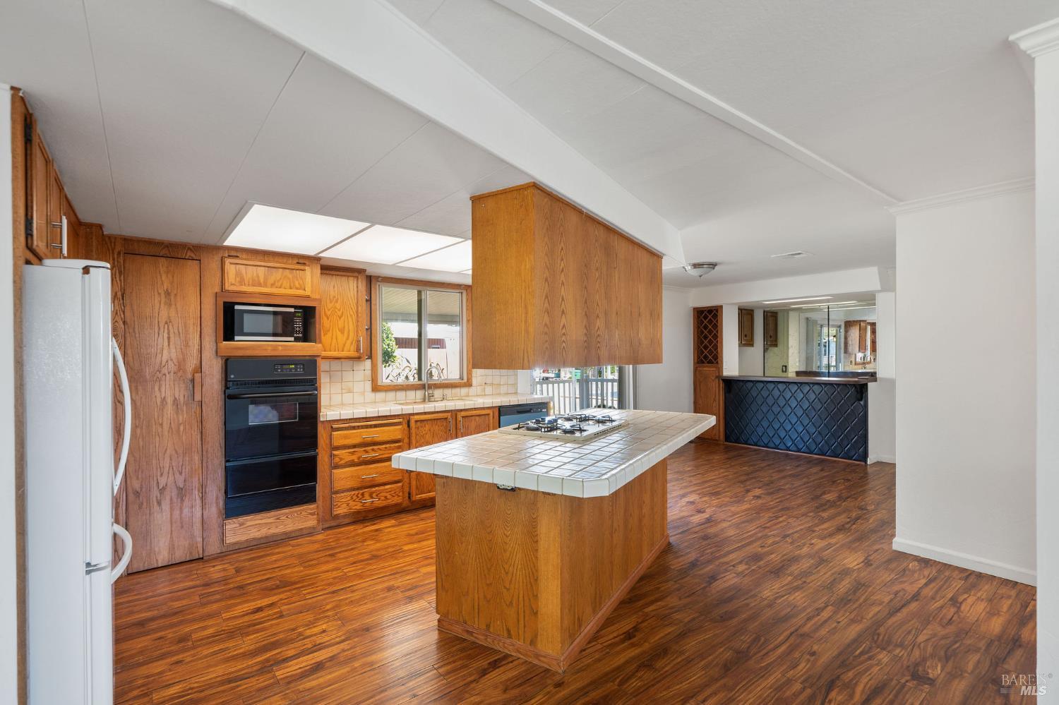 34 Hacienda Dr