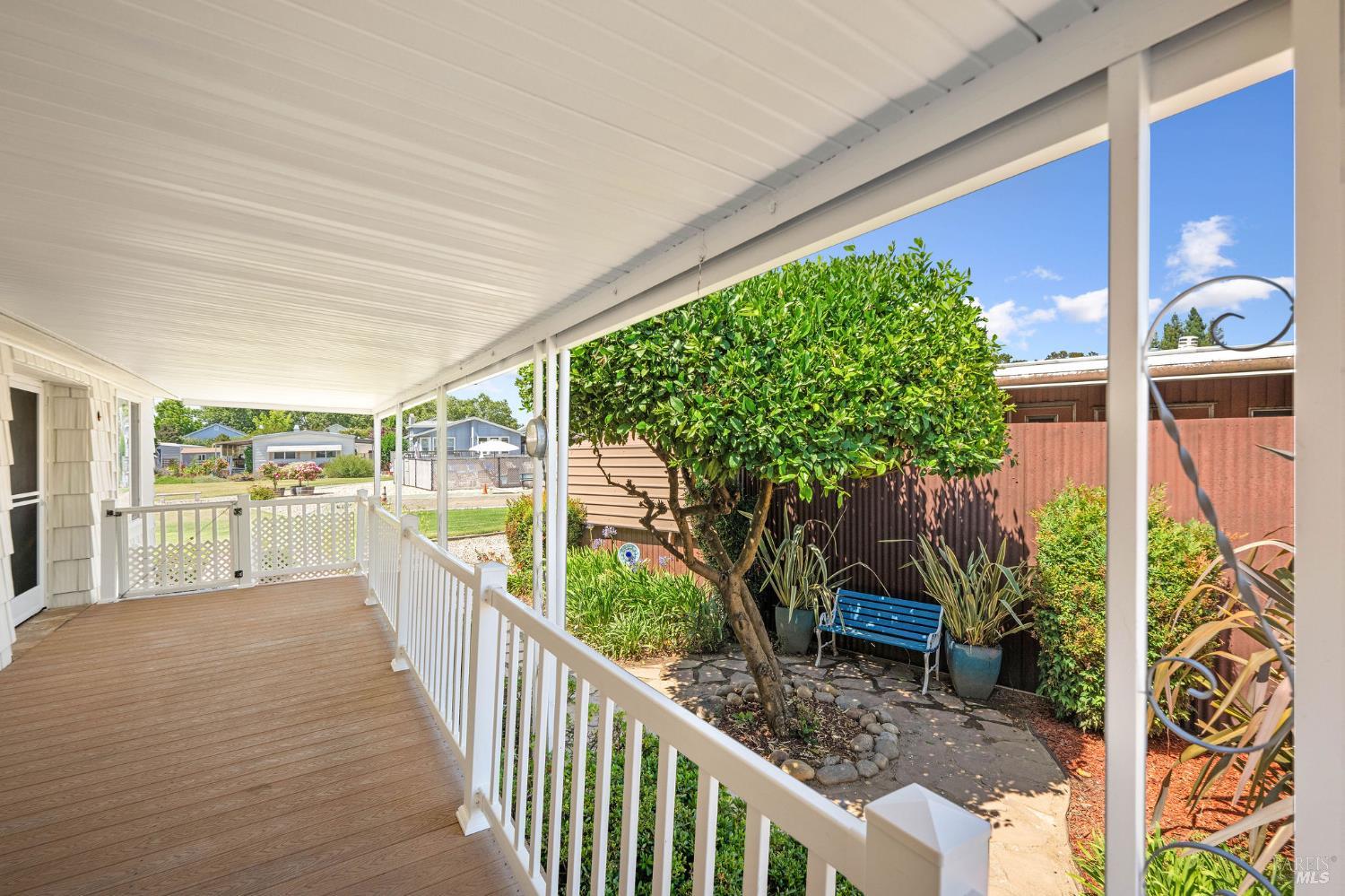 34 Hacienda Dr