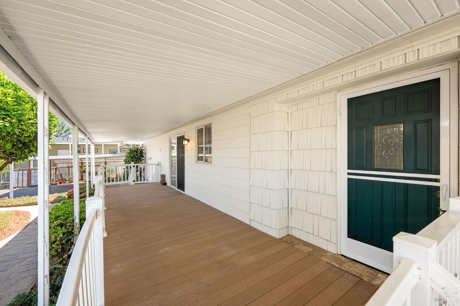 34 Hacienda Dr