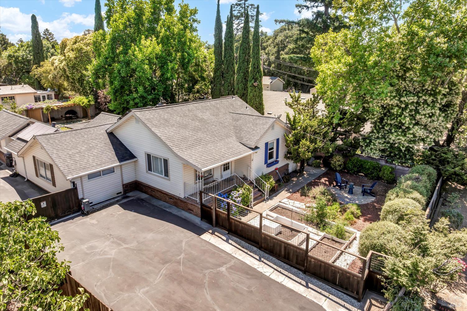 1015 Shetler Ave