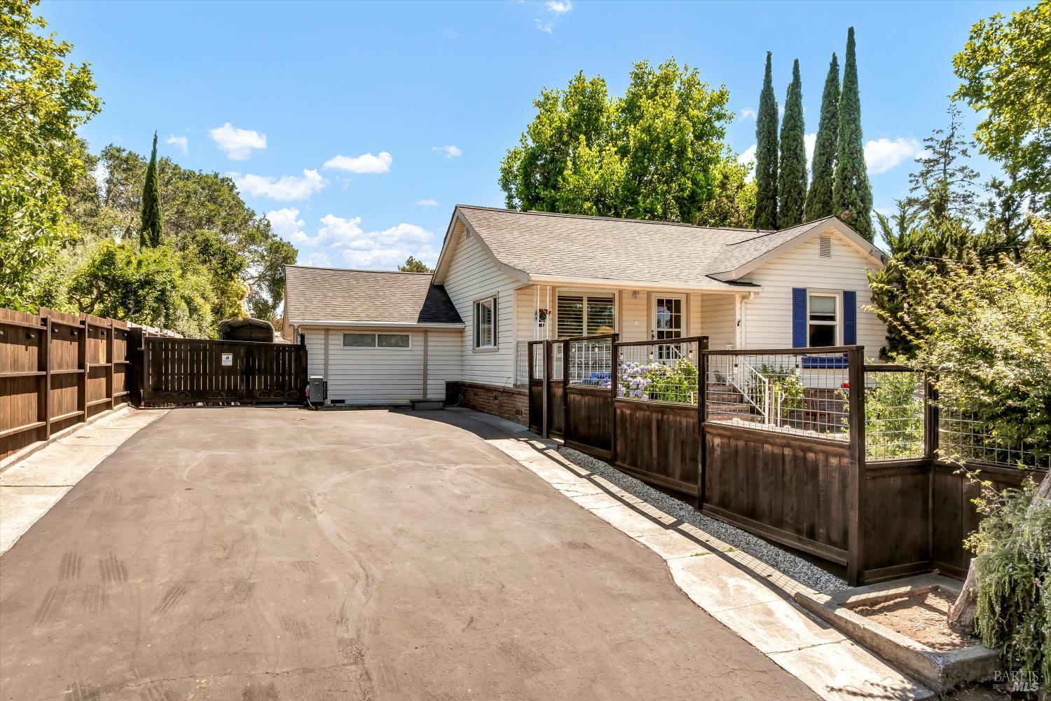 1015 Shetler Ave
