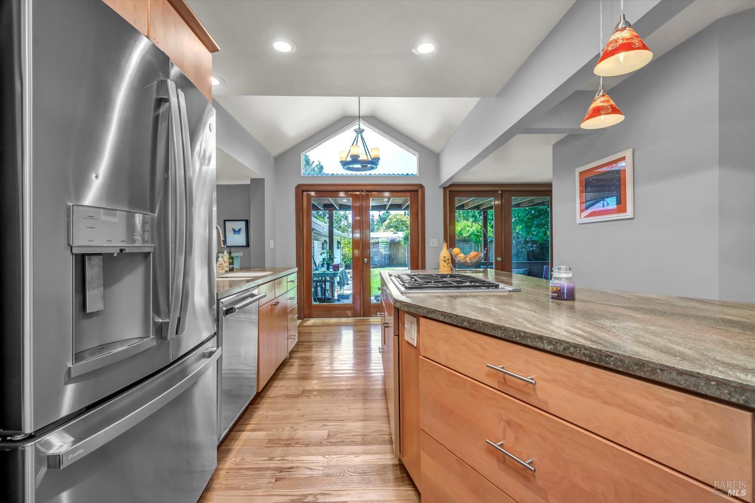 1015 Shetler Ave